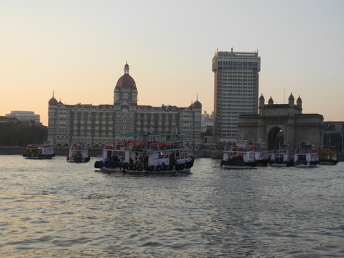 Gateway of Indian and Taj Mahal Hotel