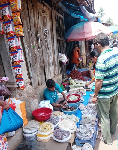 Shiroda Market